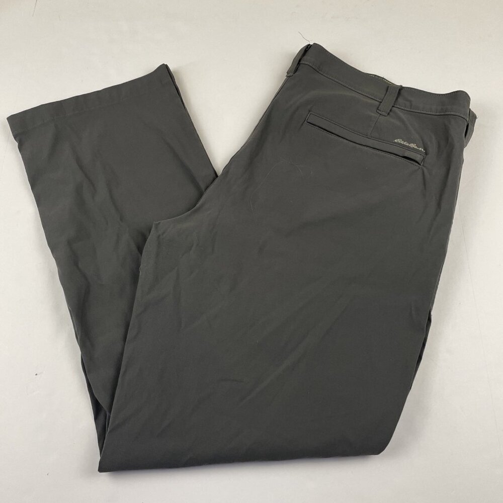 Eddie Bauer Pants Men's 40x32 Chino Golf Hiking Outdoors Flat Front Stretch Gray